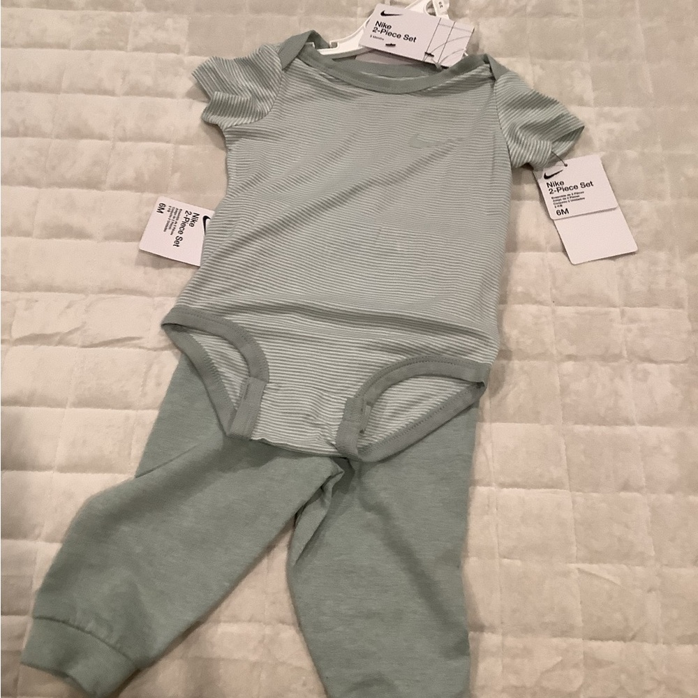Baby Two-Piece Bodysuit & Pants Set in Light Sage